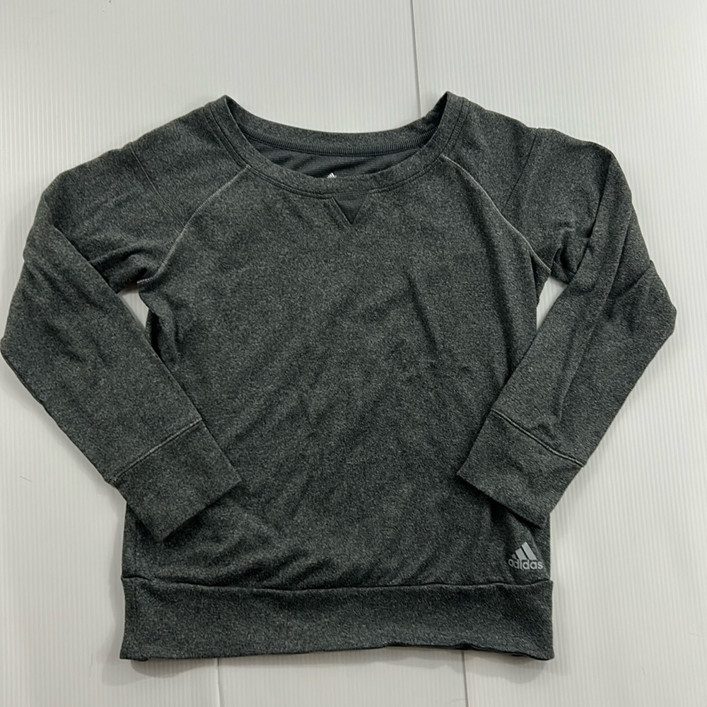 406. Women’s Adidas Charcoal Pullover (S)